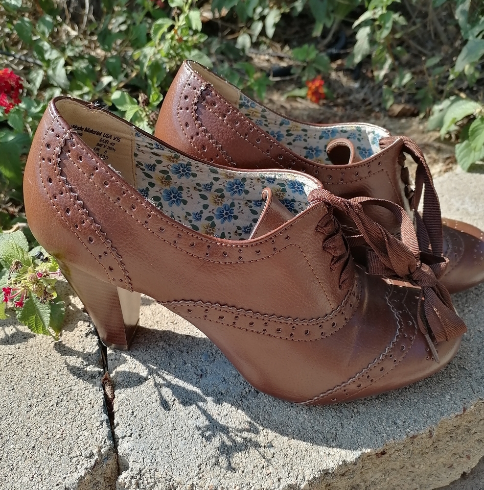 American Eagle Brown Dainty Laced  Leather Boot Heels